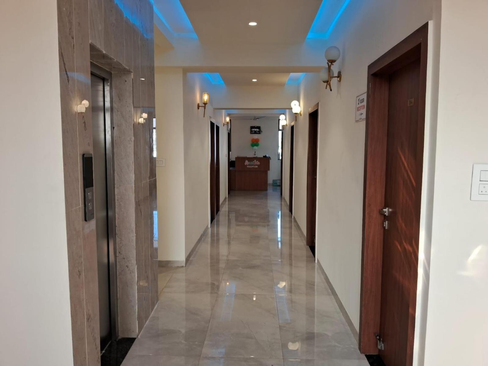 Hotel The Marion Nashik Bagian luar foto